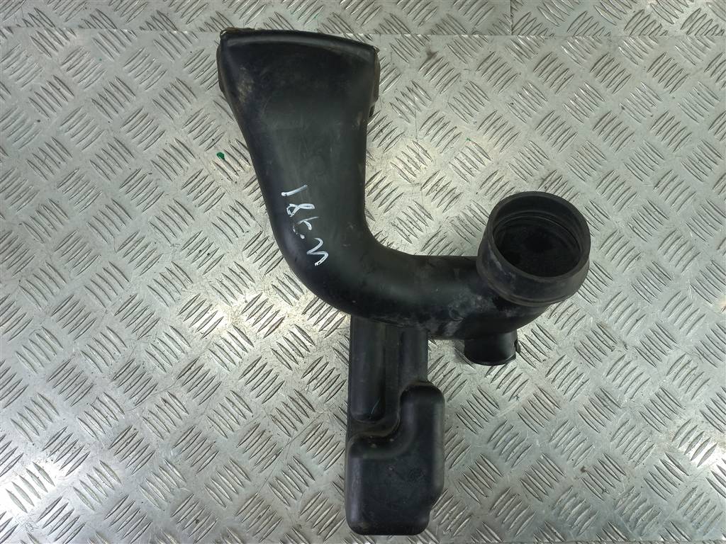 воздухозаборник SUZUKI Grand Vitara 2.0 4WD AT (140 л.с.)Grand Vitara  II (2005—2008) Внедорожник 13820-65J00, 1670 рублей, Москва