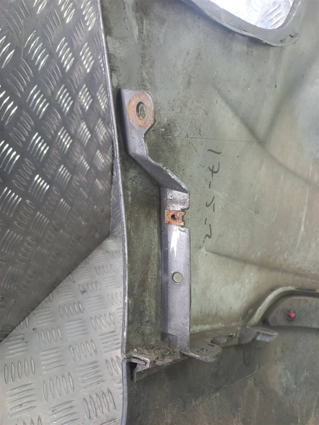 бампер FORD Focus  1744011, 6270 рублей, Москва