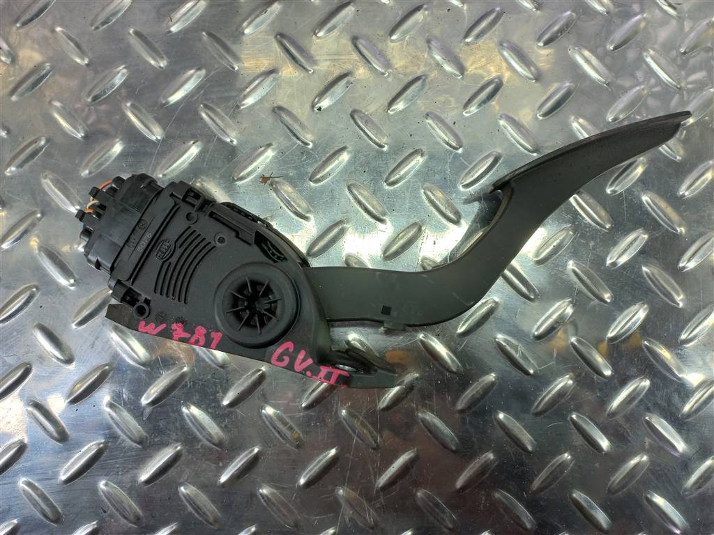 педаль газа SUZUKI Grand Vitara 2.0 4WD AT (140 л.с.)Grand Vitara  II (2005—2008) Внедорожник 1590065J01, 860 рублей, Москва