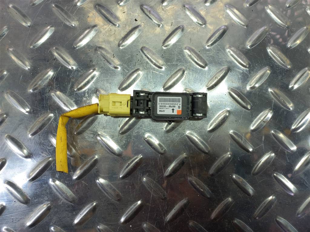 датчик удара (air bag) SUZUKI Grand Vitara 2.0 4WD AT (140 л.с.)Grand Vitara  II (2005—2008) Внедорожник 3893065J30, 520 рублей, Москва