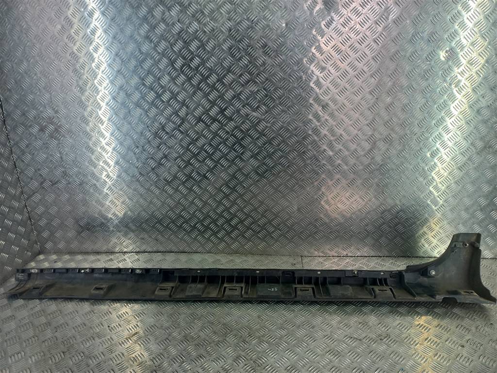 накладка порога Renault Duster  768505017R, 6609 рублей, Москва