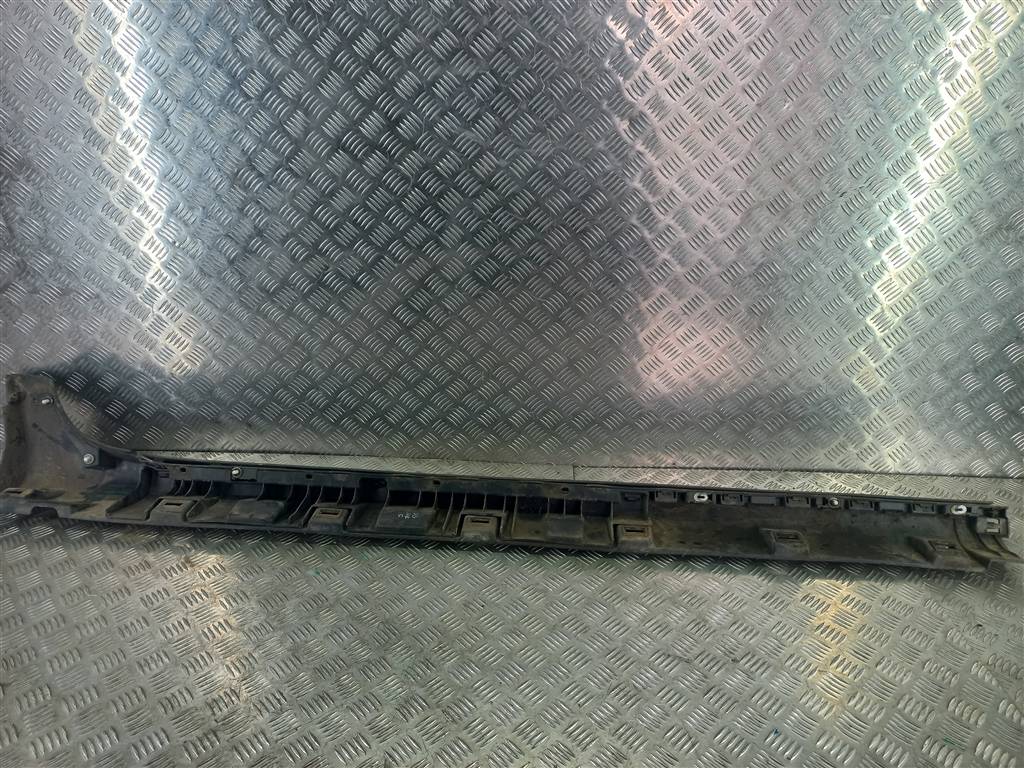 накладка порога Renault Duster  768516558R, 6380 рублей, Москва