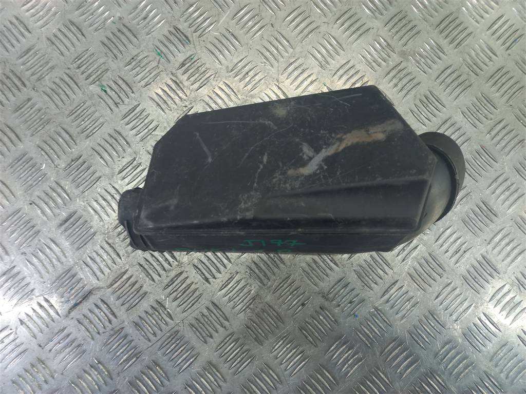 резонатор воздушного фильтра Renault Duster  t04021A152, 3160 рублей, Москва