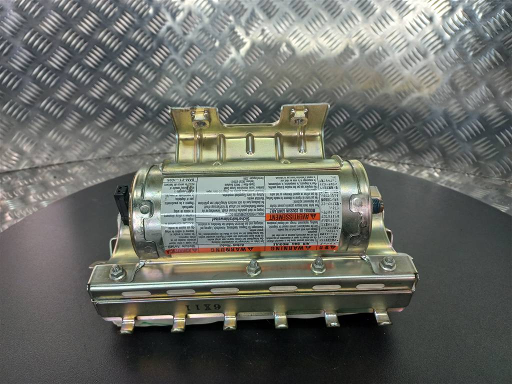 подушка безопасности пассажира SUZUKI Grand Vitara 2.0 4WD MT (140 л.с.)Grand Vitara  II (2005—2008) Внедорожник 73910-65J00, 2240 рублей, Москва