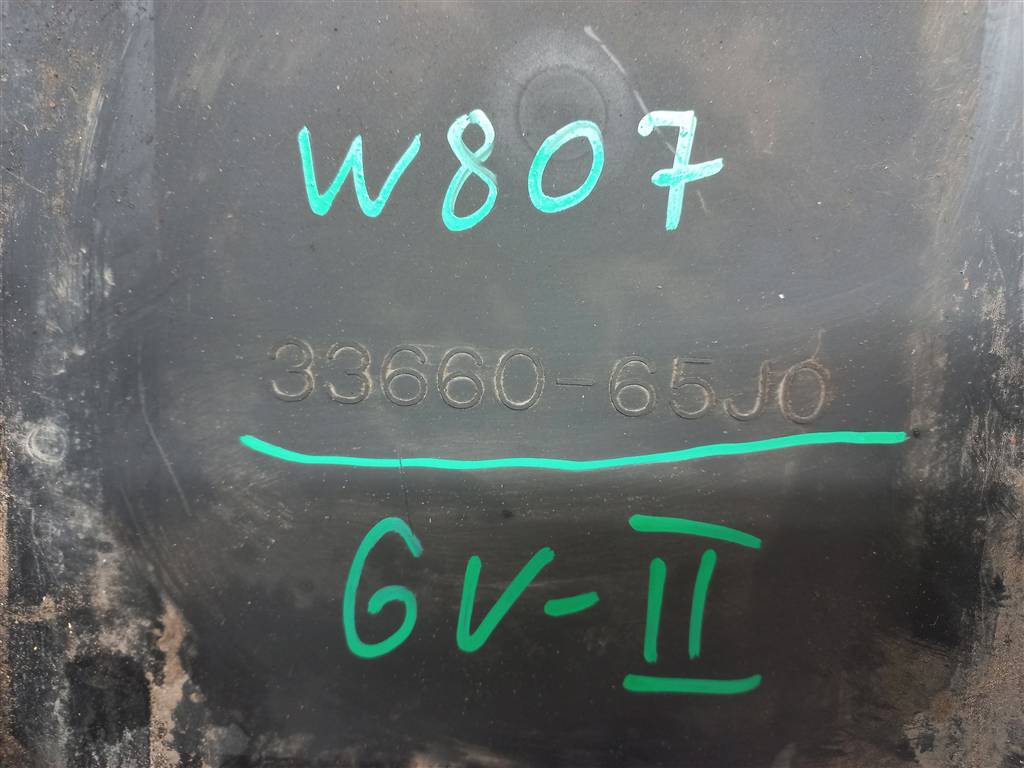 подставка под аккумулятор SUZUKI Grand Vitara 2.0 4WD MT (140 л.с.)Grand Vitara  II (2005—2008) Внедорожник 33660-65J0, 630 рублей, Москва