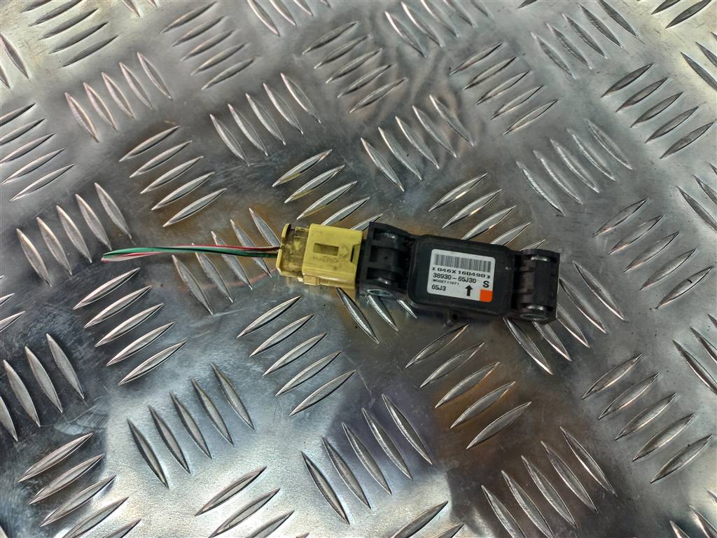 датчик удара (air bag) SUZUKI Grand Vitara 2.0 4WD MT (140 л.с.)Grand Vitara  II (2005—2008) Внедорожник 3893065J30, 520 рублей, Москва