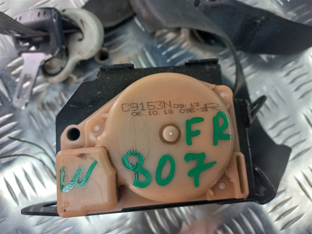 ремень безопасности SUZUKI Grand Vitara 2.0 4WD MT (140 л.с.)Grand Vitara  II (2005—2008) Внедорожник 8490165J12BHE, 2700 рублей, Москва