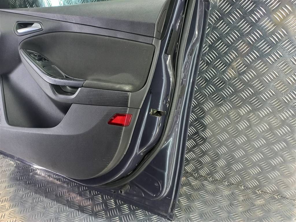 дверь FORD Focus  1706278, 15350 рублей, Москва