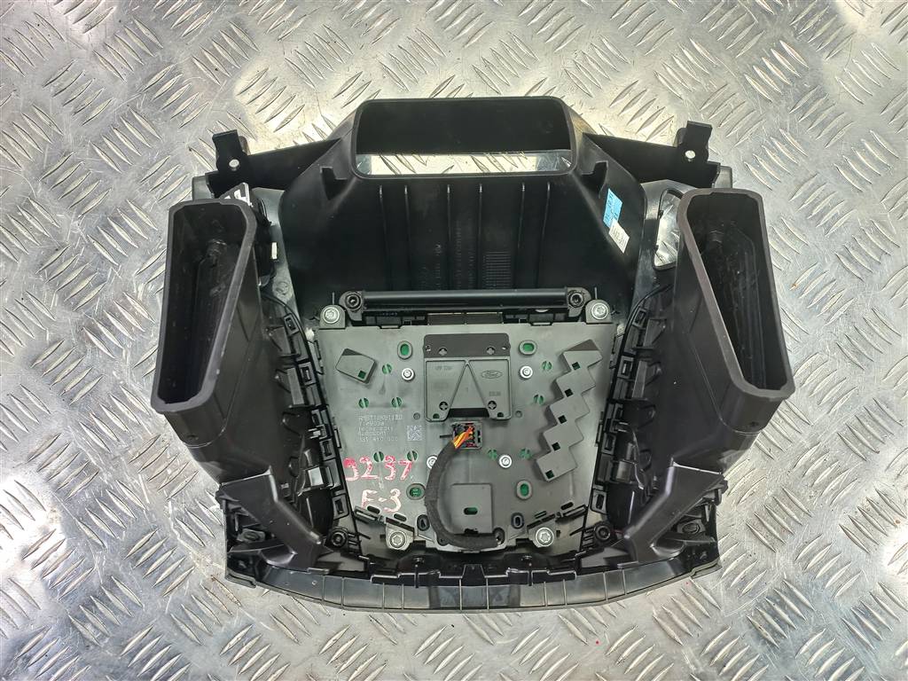 накладка панели приборов FORD Focus  1769525, 4770 рублей, Москва