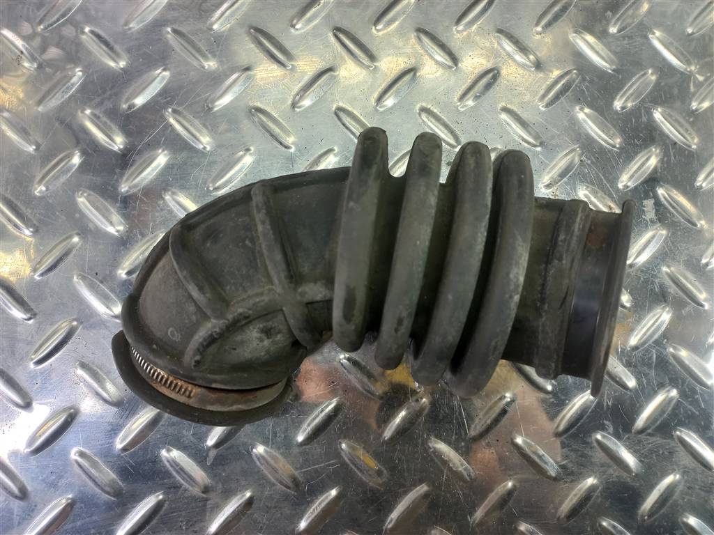 патрубок воздушного фильтра FORD Focus  1619555, 980 рублей, Москва