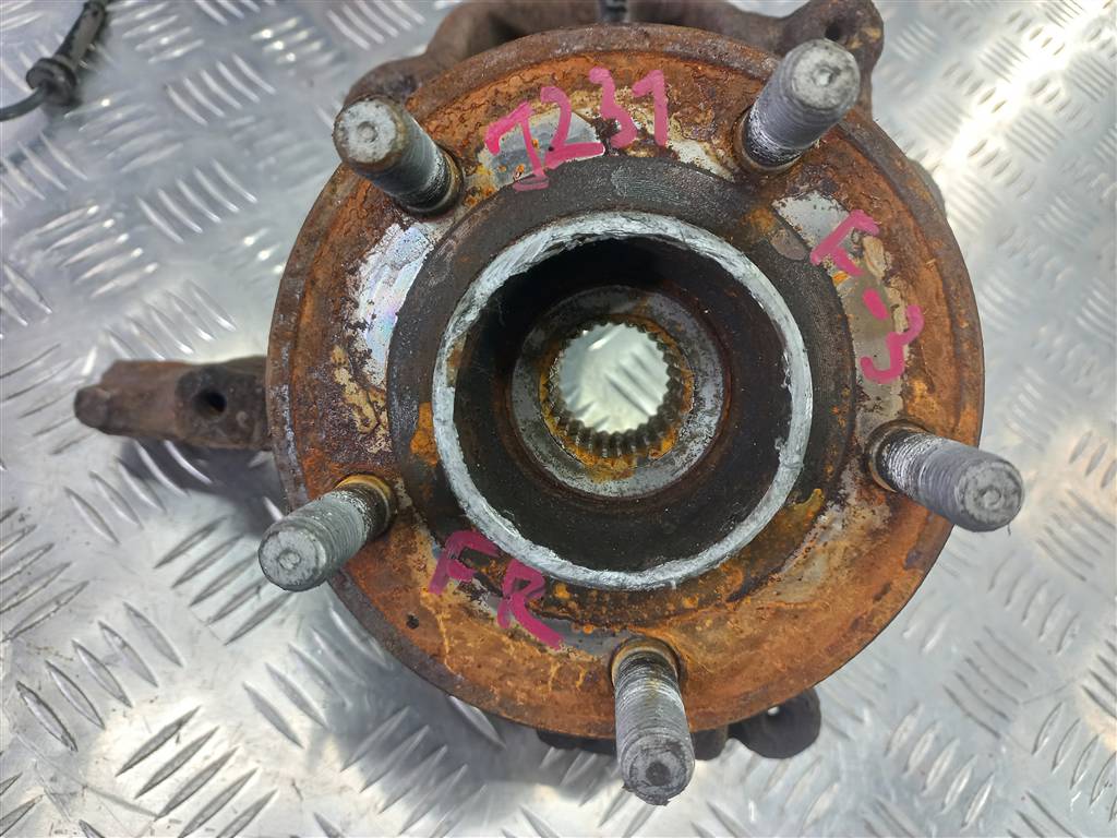 кулак FORD Focus  1702854, 3050 рублей, Москва