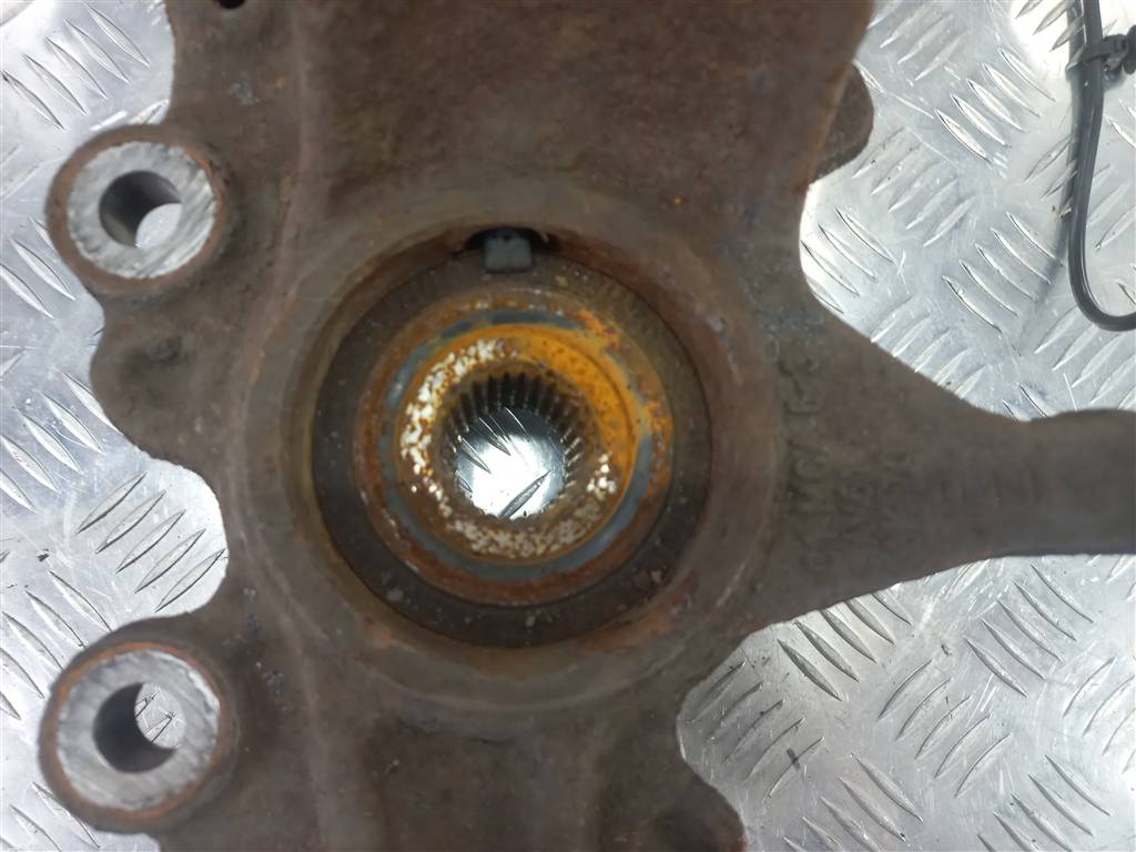 кулак FORD Focus  1702854, 3050 рублей, Москва