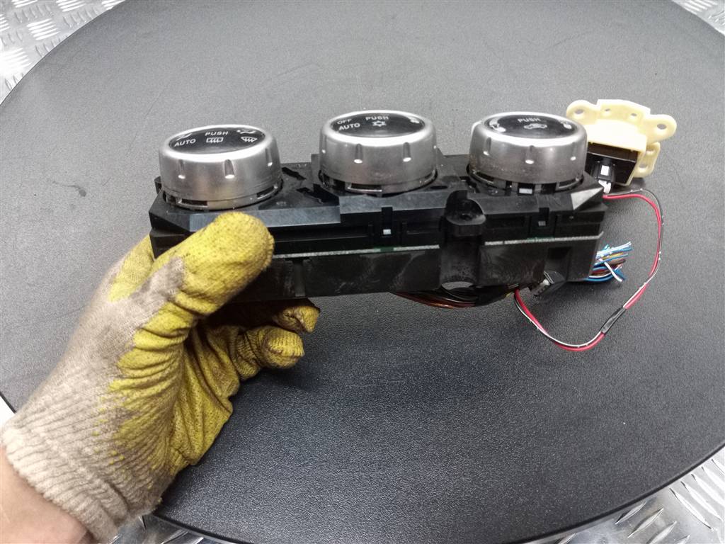 блок управления печкой MITSUBISHI L200  2.4 DID AT (154 л.с.)L200  V (2015—2019) Пикап 7820A727, 5580 рублей, Москва