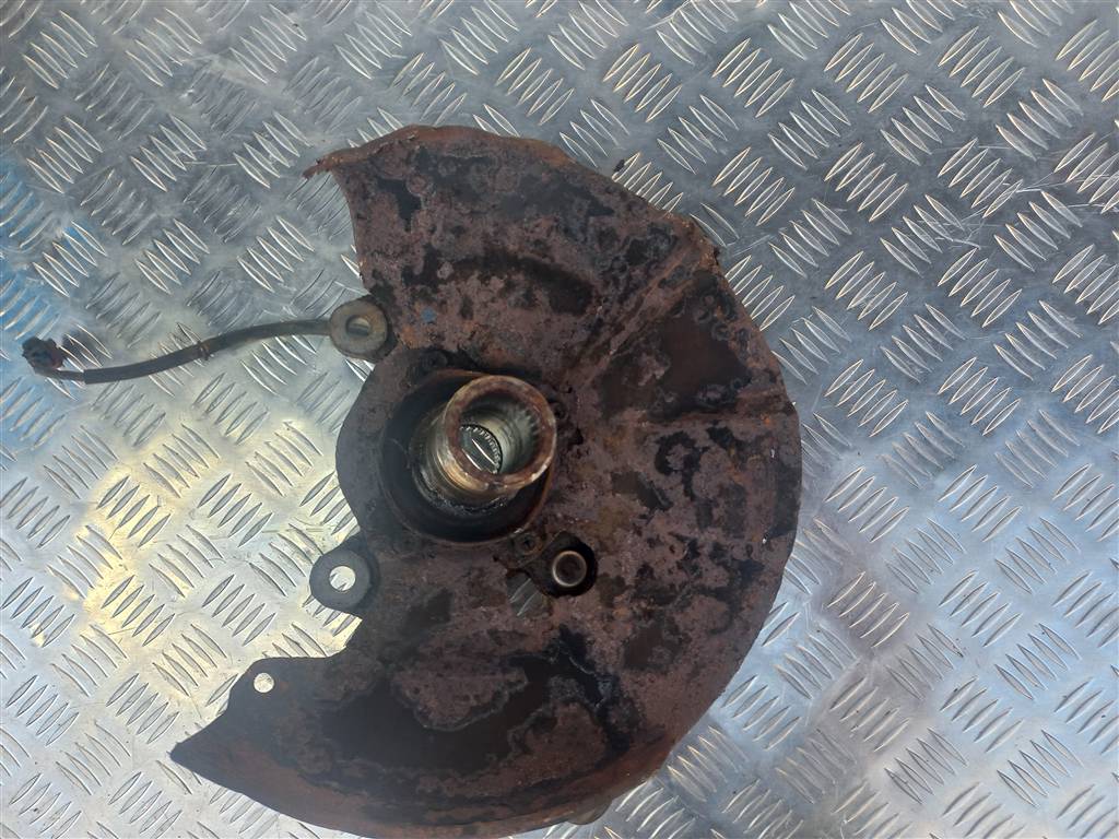 кулак MITSUBISHI PAJERO SPORT 3.0 AT (170 л.с.)Pajero Sport  I рестайлинг (2004—2008) Внедорожник MR113892, 7300 рублей, Москва