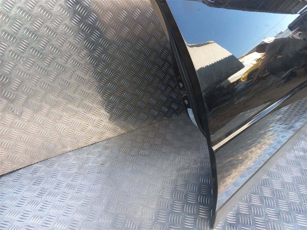 дверь SUBARU Tribeca 3.0 4WD AT (250 л.с.)Tribeca  WX (2004—2007) Внедорожник 60009XA00B9P, 9950 рублей, Москва