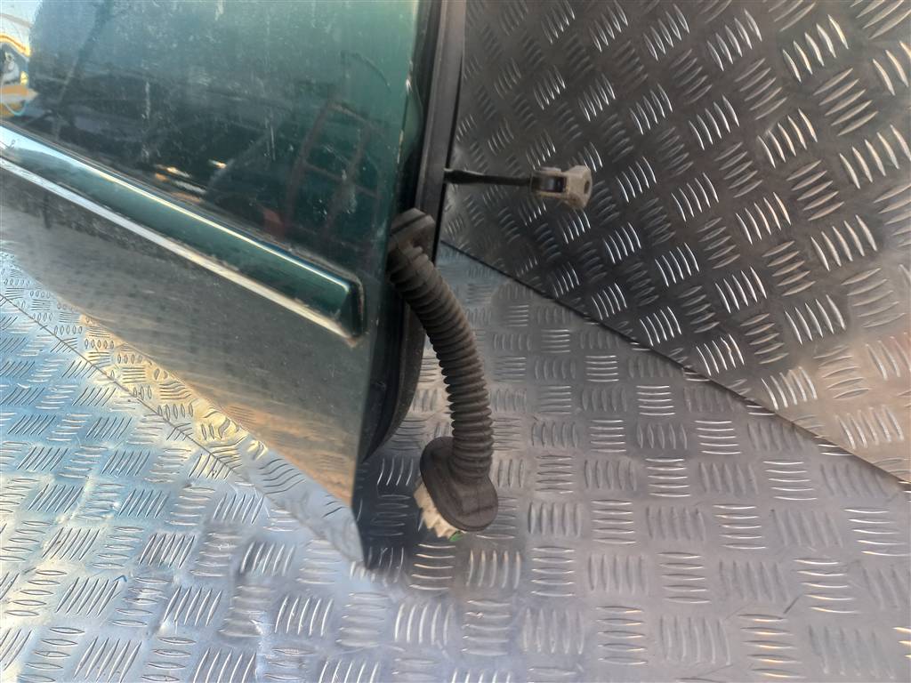 дверь SUZUKI LIANA 1.6 MT (103 л.с.)Liana  I (2001—2006) Седан 68001-54830, 6380 рублей, Москва