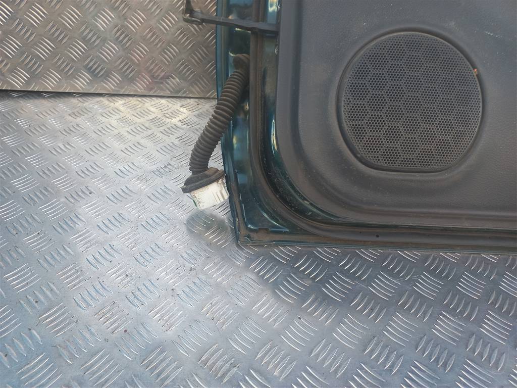 дверь SUZUKI LIANA 1.6 MT (103 л.с.)Liana  I (2001—2006) Седан 68001-54830, 6380 рублей, Москва