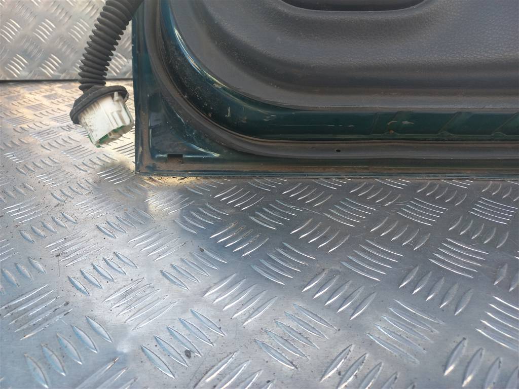 дверь SUZUKI LIANA 1.6 MT (103 л.с.)Liana  I (2001—2006) Седан 68001-54830, 6380 рублей, Москва