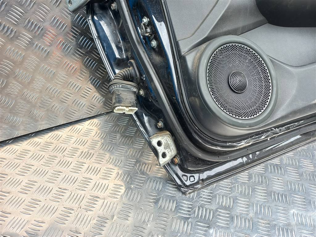 дверь HONDA Civic 1.8 MT (140 л.с.)Civic  VIII (2005—2009) Хетчбэк 67010SMRE00ZZ, 10750 рублей, Москва