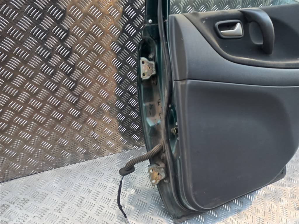 дверь SUZUKI LIANA 1.6 MT (103 л.с.)Liana  I (2001—2006) Седан 6800355842, 4200 рублей, Москва