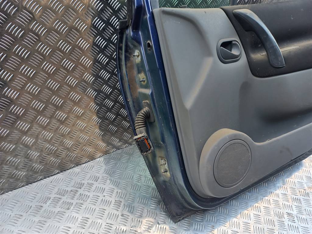 дверь Renault Scenic  801002354R, 5120 рублей, Москва