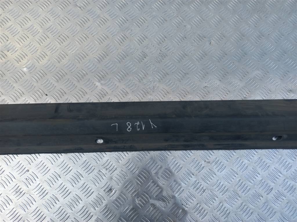 накладка порога SUBARU Tribeca 3.0 4WD AT (250 л.с.)Tribeca  WX (2004—2007) Внедорожник 91112XA13A, 750 рублей, Москва