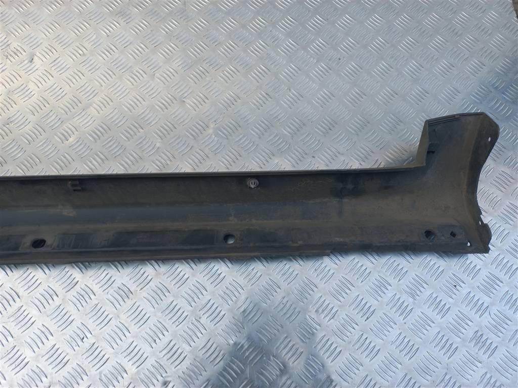 накладка порога SUBARU Tribeca 3.0 4WD AT (250 л.с.)Tribeca  WX (2004—2007) Внедорожник 91112XA13A, 750 рублей, Москва