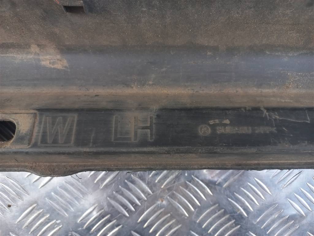 накладка порога SUBARU Tribeca 3.0 4WD AT (250 л.с.)Tribeca  WX (2004—2007) Внедорожник 91112XA13A, 750 рублей, Москва