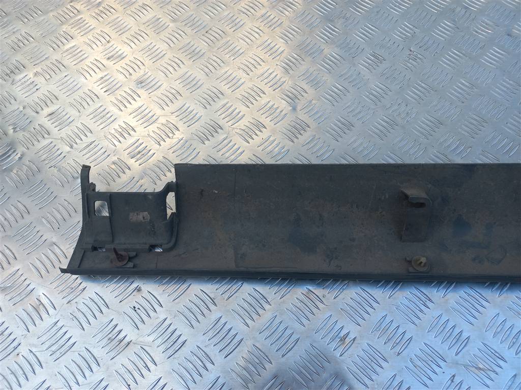 накладка порога FORD Fusion 1.4 MT (80 л.с.)Fusion  I (2002—2005) Хетчбэк 3n11n10155adw, 2820 рублей, Москва