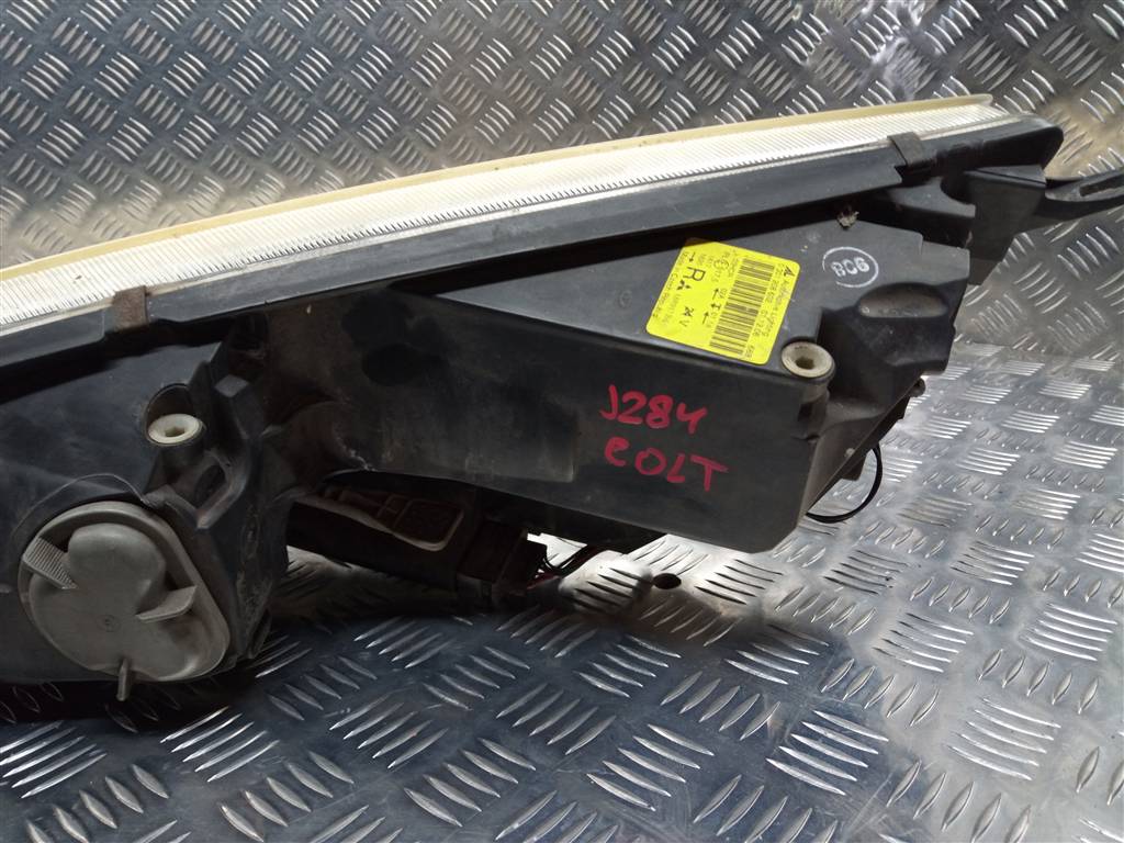 фара MITSUBISHI COLT 1.3 AMT (95 л.с.)Colt  Z30 (2002—2012) Хетчбэк MR 957354, 7420 рублей, Москва