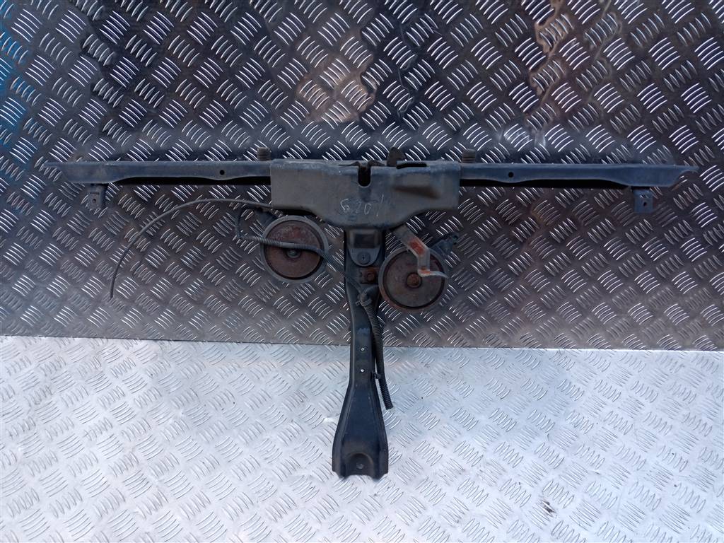 панель (телевизор) Hyundai SONATA 2.0 AT (144 л.с.)Sonata  V (2004—2007) Седан 841903D000, 3850 рублей, Москва