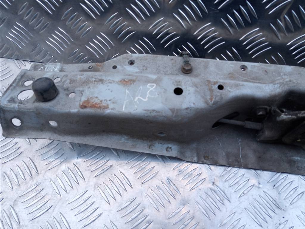 панель (телевизор) SUZUKI Grand Vitara 1.6 4WD MT (106 л.с.)Grand Vitara  II (2005—2008) Внедорожник 58230-65J00, 1320 рублей, Москва