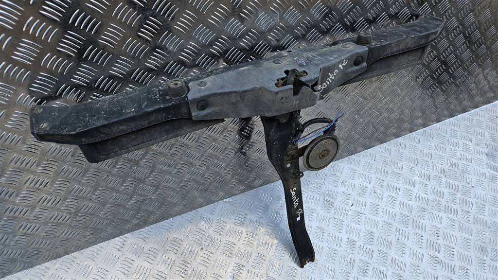 панель (телевизор) Hyundai SANTA FE  64120-26211, 3620 рублей, Москва