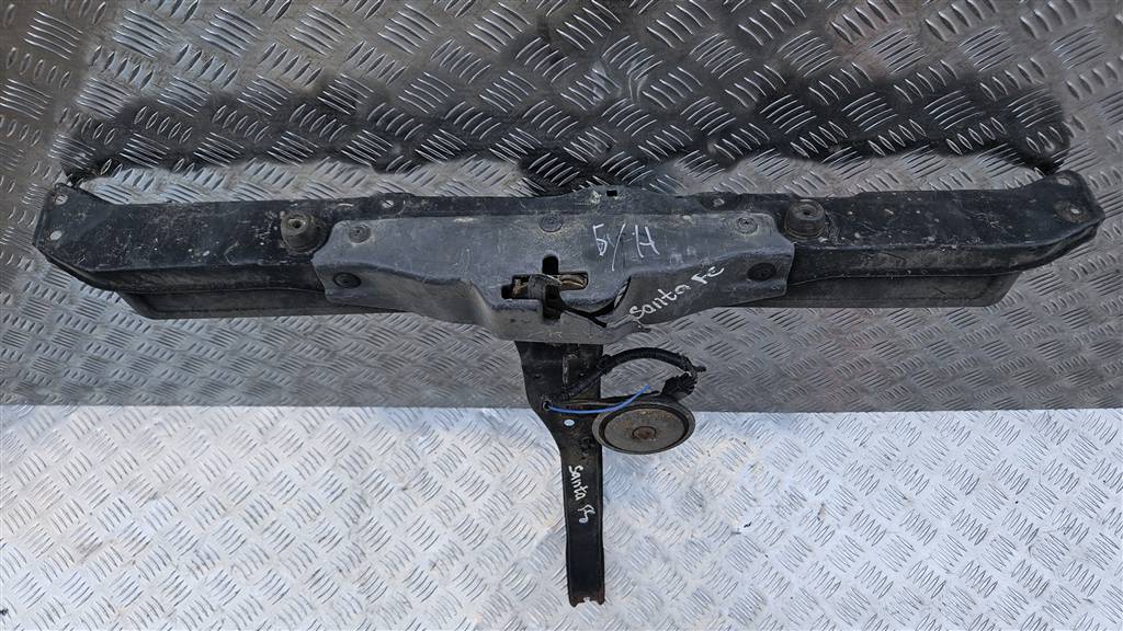 панель (телевизор) Hyundai SANTA FE  64120-26211, 3620 рублей, Москва