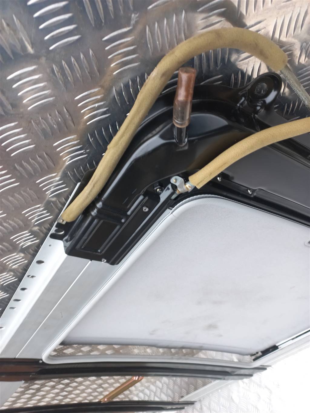 люк HONDA CR-V CR-V  I рестайлинг (1998—2001) 70200-TLA-A02, 74000 рублей, Москва