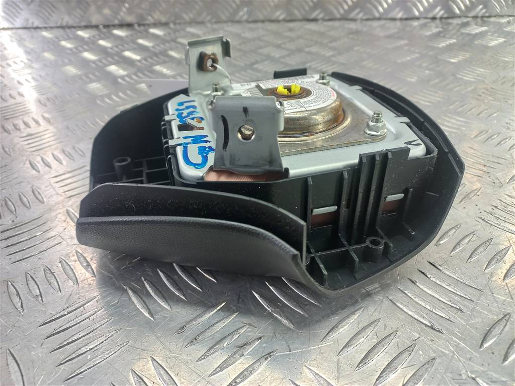 подушка безопасности водителя MAZDA 3 2.0 MT (150 л.с.)3  BK (2003—2006) Седан bР4S57K00С, 5580 рублей, Москва