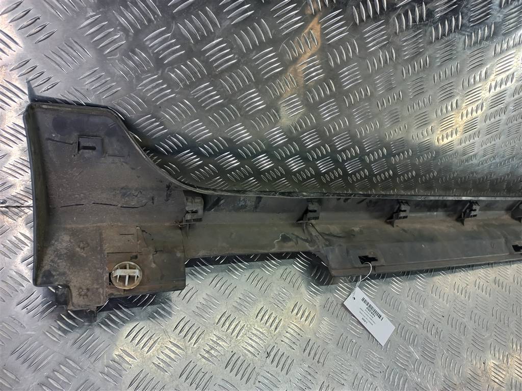 накладка порога MAZDA 3 2.0 MT (150 л.с.)3  BK (2003—2006) Седан BR5S51P40C08, 10750 рублей, Москва