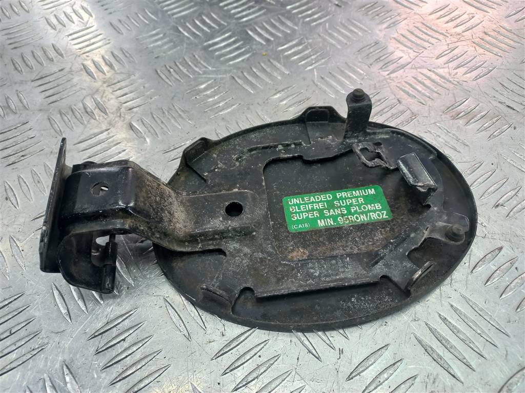 лючок бензобака MAZDA 3 2.0 MT (150 л.с.)3  BK (2003—2006) Седан BN8V42410E, 520 рублей, Москва