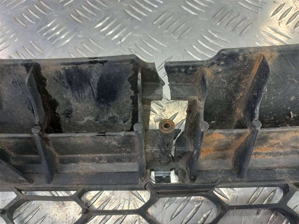 решетка бампера MAZDA 3 2.0 MT (150 л.с.)3  BK (2003—2006) Седан BS4N501T0C, 3620 рублей, Москва