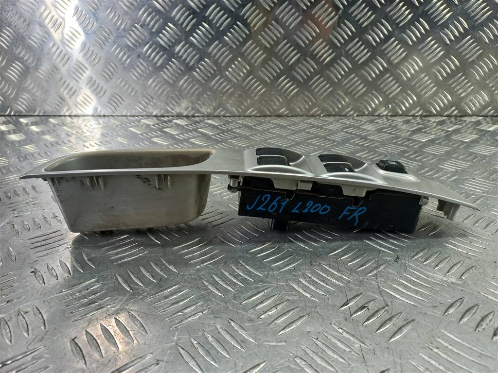 блок управления стеклоподъемниками MITSUBISHI L200  2.5 DI-D MT (136 л.с.)L200  IV (2006—2014) Пикап MR587951, 1090 рублей, Москва