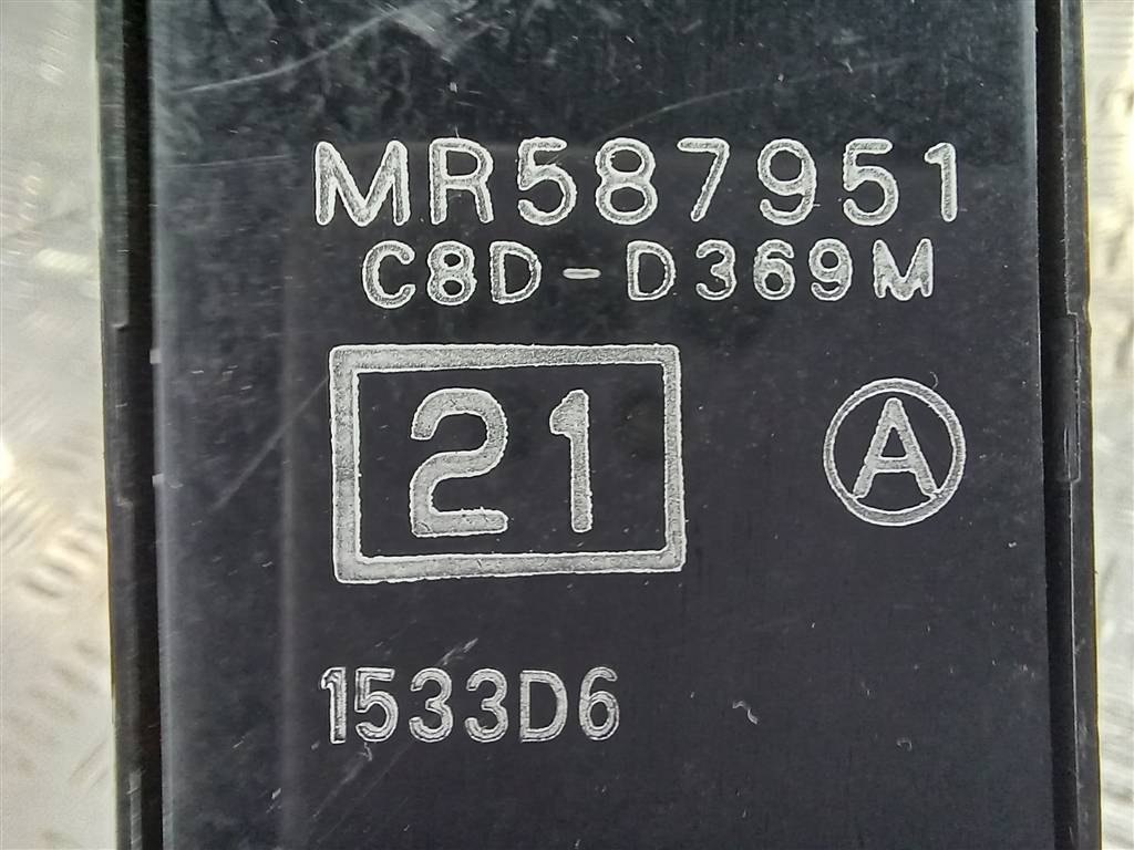 блок управления стеклоподъемниками MITSUBISHI L200  2.5 DI-D MT (136 л.с.)L200  IV (2006—2014) Пикап MR587951, 1090 рублей, Москва
