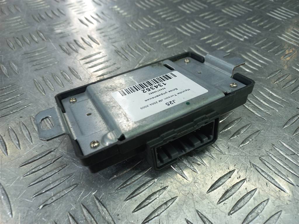 блок управления Hyundai TUCSON 2.0 MT (140 л.с.)Tucson  I (2004—2011) Внедорожник 9544739982, 1550 рублей, Москва