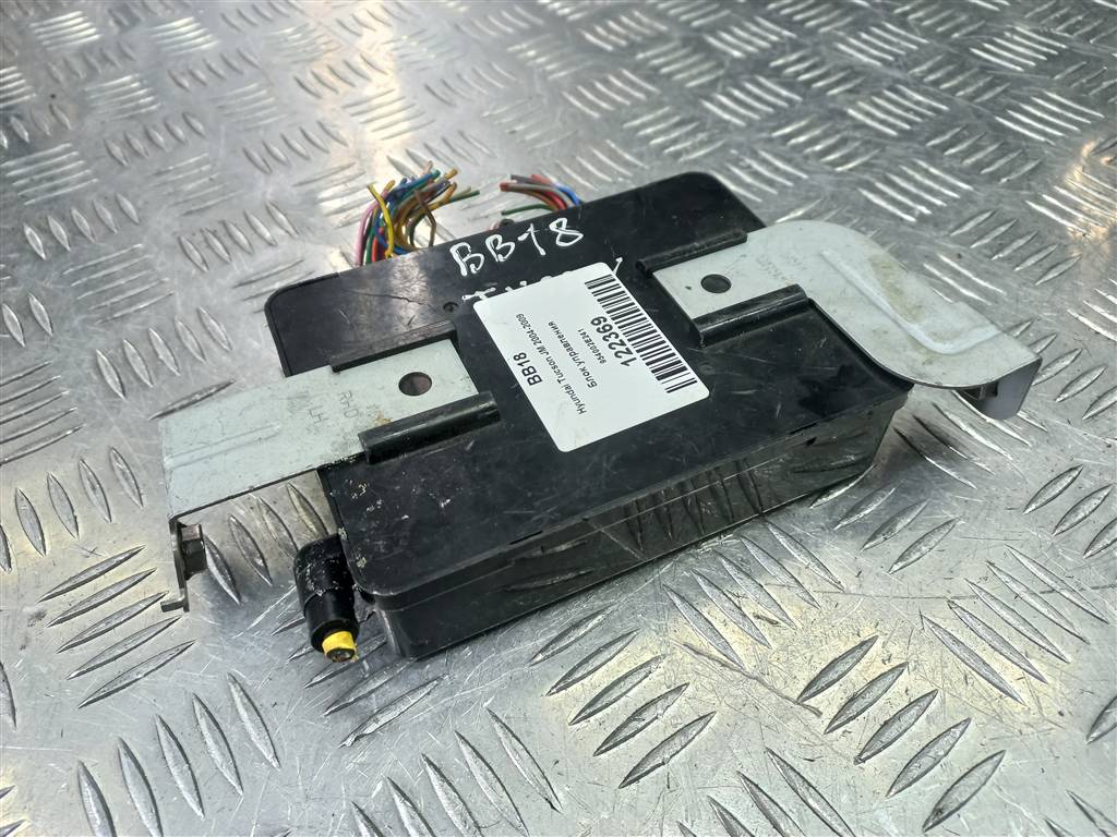 блок управления Hyundai TUCSON 2.0 MT (140 л.с.)Tucson  I (2004—2011) Внедорожник 954002E241, 980 рублей, Москва