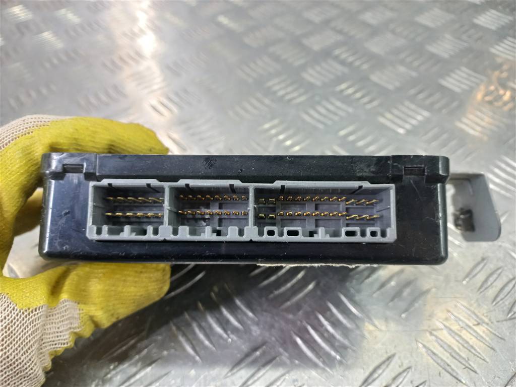 блок управления Hyundai TUCSON 2.0 MT (140 л.с.)Tucson  I (2004—2011) Внедорожник 954002E241, 980 рублей, Москва