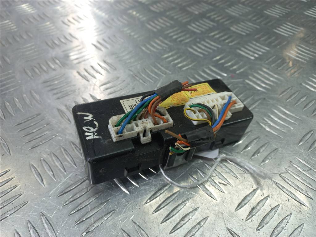 блок управления Hyundai SANTA FE  952302B225, 630 рублей, Москва