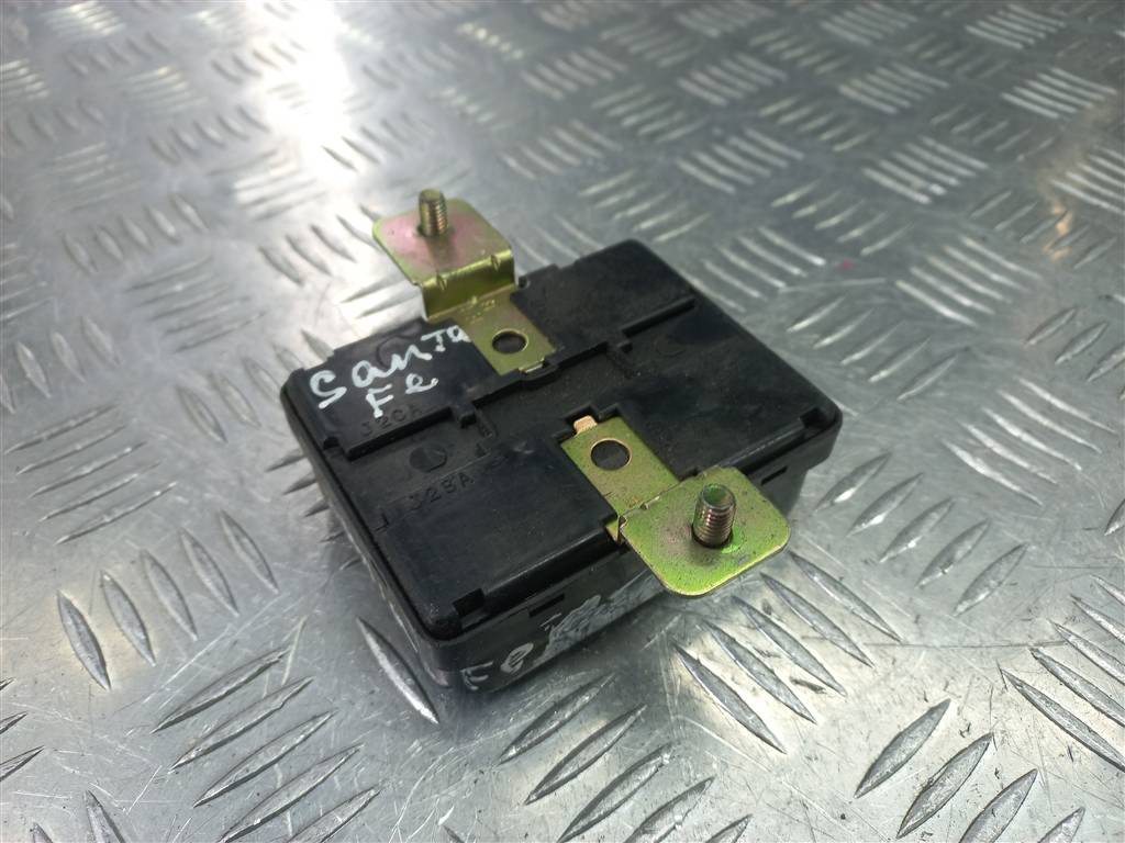 блок управления центральным замком Hyundai SANTA FE  9540038500, 630 рублей, Москва