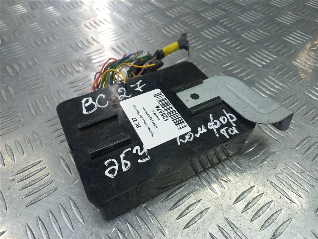 блок управления Hyundai TUCSON 2.0 MT (140 л.с.)Tucson  I (2004—2011) Внедорожник 954002E241, 980 рублей, Москва