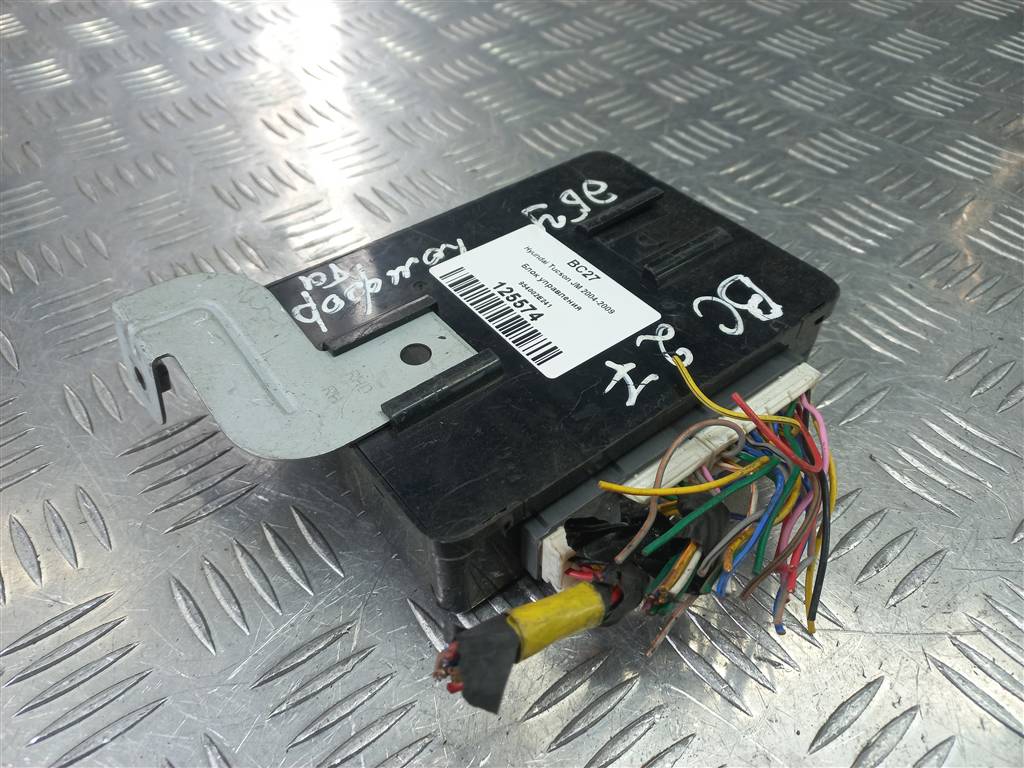 блок управления Hyundai TUCSON 2.0 MT (140 л.с.)Tucson  I (2004—2011) Внедорожник 954002E241, 980 рублей, Москва