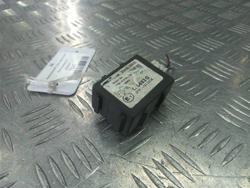 блок управления Hyundai SANTA FE  9540002500, 1550 рублей, Москва