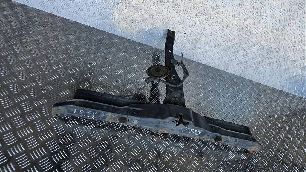 панель (телевизор) Hyundai SANTA FE  64120-26211, 3620 рублей, Москва